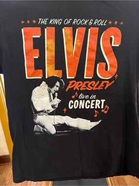 Vintage-Inspired Black Elvis Presley Short Sleeve Graphic Tee